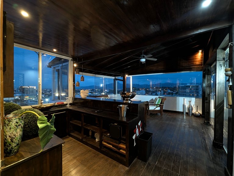3-level penthouse with sport bar and terrace