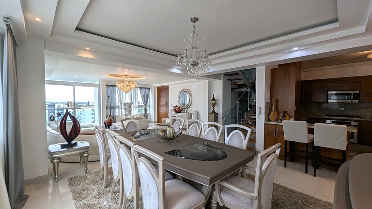 Investment Opportunity in Three-Level Penthouse in Santiago